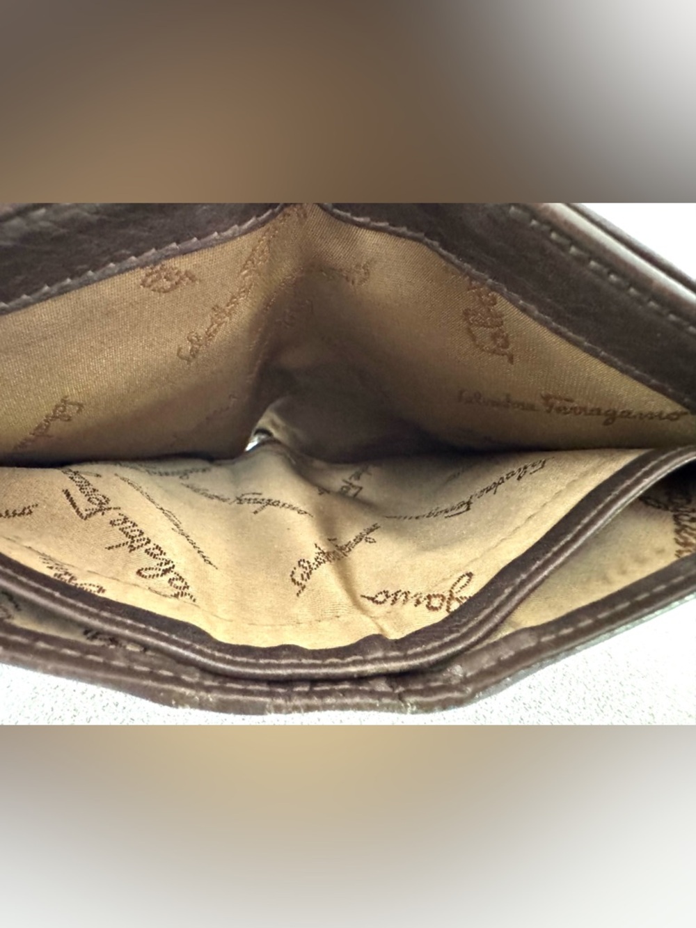 SALVATORE FERRAGAMO Vintage Brown Leather Gancini Wallet - Picture 9 of 9